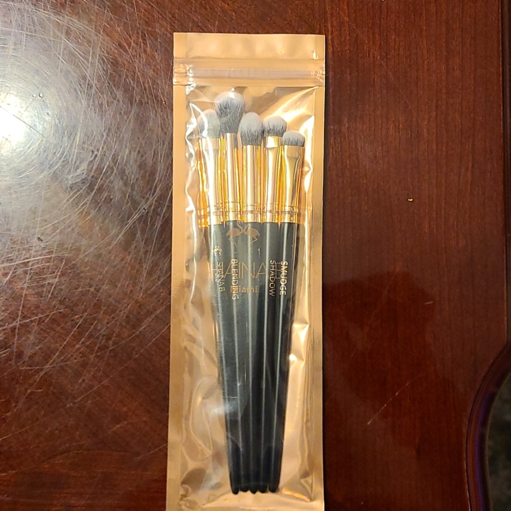 Shaina B. Cosmetics Eyeshadow Brush Set